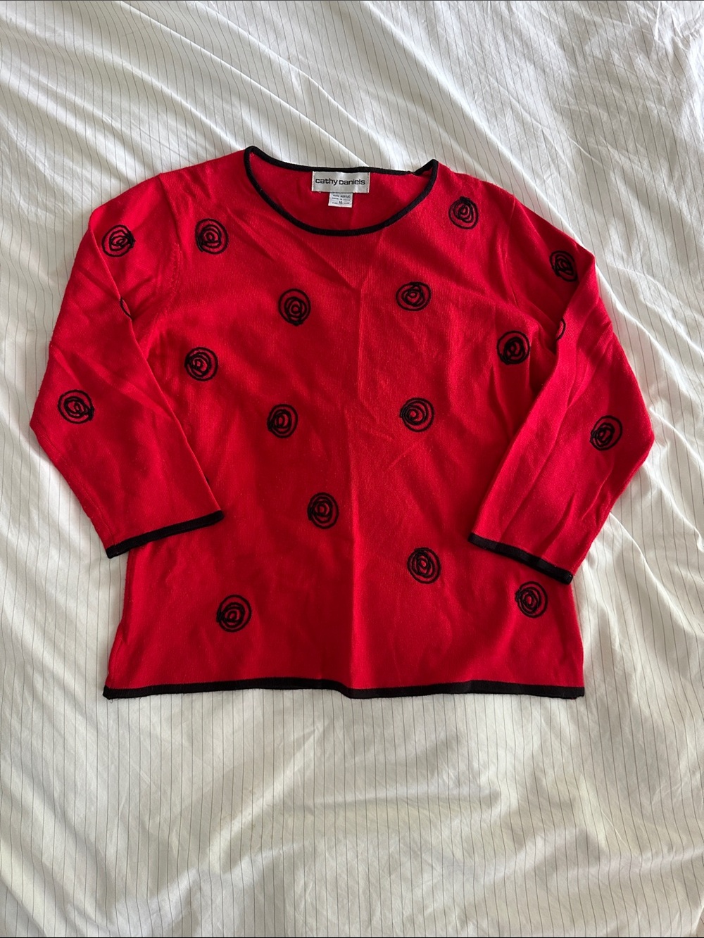 Vintage Cathy Daniels - Red Knit Sweater with Black Swirl Design - M